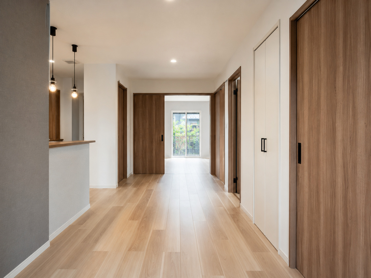 床と建具を整えた内装リフォームのイメージ